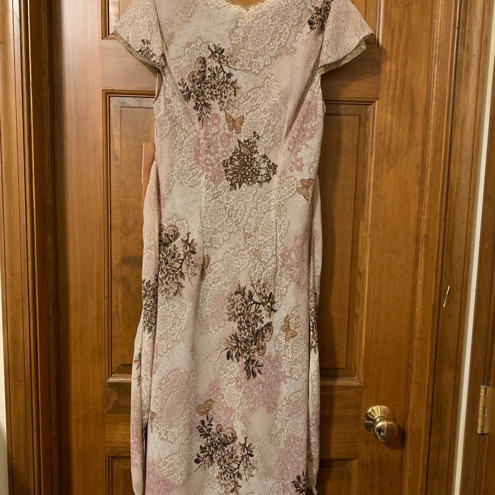Dress Barn ladies dress size 6 NWT